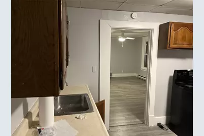 110 Chestnut St #C, Jeannette, PA 15644 - Photo 13