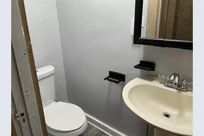 110 Chestnut St #C, Jeannette, PA 15644 - Photo 9