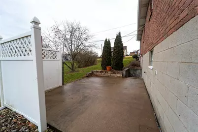 199 Spruce Street, Mount Pleasant Township, PA 15666 - Photo 5