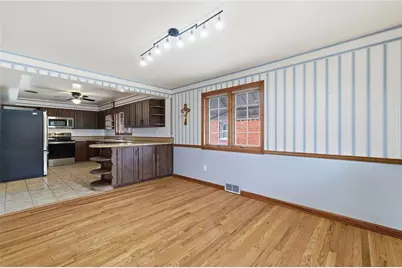 5626 5th St, Pittsburgh, PA 15236 - Photo 9