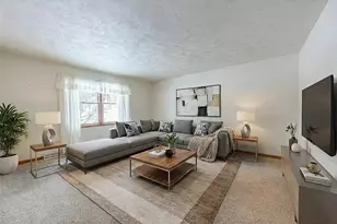 536 Lori Dr, Allegheny Township, PA 15656 - Photo 3