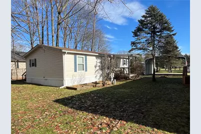 35 Emerald Dr, Pine Township, PA 16127 - Photo 1