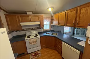 35 Emerald Dr, Pine Township, PA 16127 - Photo 9