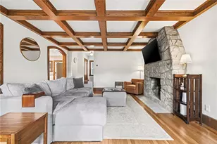 261 Parkway Dr, Pittsburgh, PA 15228 - Photo 3