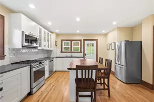 261 Parkway Dr, Pittsburgh, PA 15228 - Photo 13