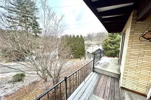 107 Rockwell Dr, Hempfield Township, PA 15644 - Photo 9