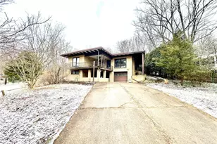 107 Rockwell Dr, Hempfield Township, PA 15644 - Photo 3