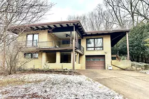 107 Rockwell Dr, Hempfield Township, PA 15644 - Photo 1