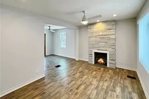 202 Nobles Ln, Pittsburgh, PA 15210 - Photo 3