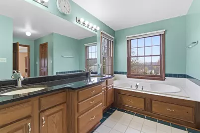 370 Cobblestone Cir, Robinson Twp, PA 15136 - Photo 23