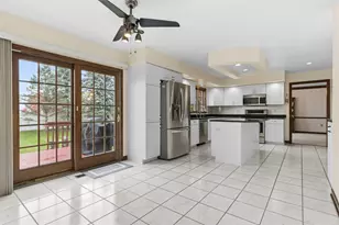 370 Cobblestone Cir, Robinson Twp, PA 15136 - Photo 15