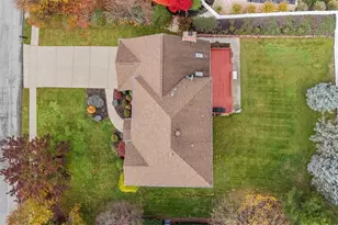 370 Cobblestone Cir, Robinson Twp, PA 15136 - Photo 45