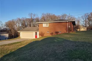 765 Fairview St, Manor Township, PA 16226 - Photo 19