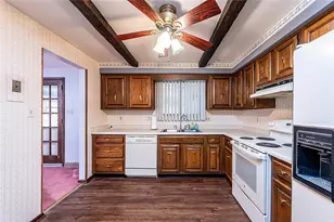 237 Melrose Dr, New Stanton, PA 15672 - Photo 9