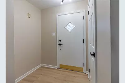 415 Charlotte Dr, Pittsburgh, PA 15236 - Photo 3