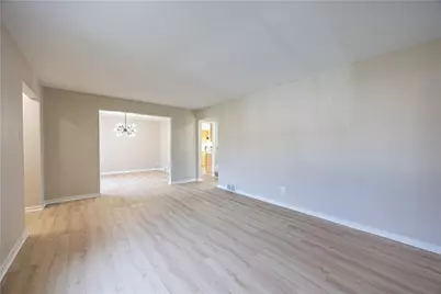 415 Charlotte Dr, Pittsburgh, PA 15236 - Photo 5