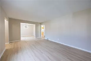 415 Charlotte Dr, Pittsburgh, PA 15236 - Photo 5