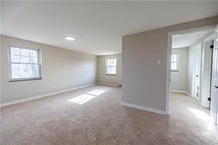 415 Charlotte Dr, Pittsburgh, PA 15236 - Photo 15