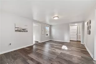 2625 Oakhill Dr, South Park, PA 15129 - Photo 5