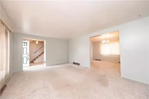 209 Video Dr, Munhall, PA 15120 - Photo 11