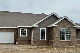 109 Independence Dr, Jefferson Township, PA 16023 - Photo 3