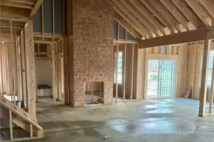 109 Independence Dr, Jefferson Township, PA 16023 - Photo 3