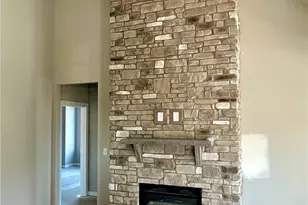 109 Independence Dr, Jefferson Township, PA 16023 - Photo 5