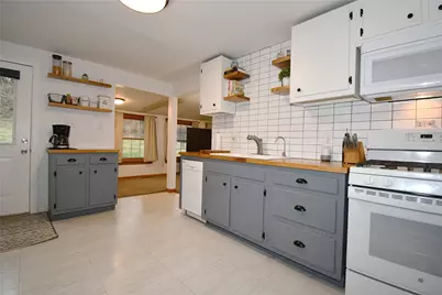 2131 Swallow Hill Rd, Scott Township, PA 15220 - Photo 7