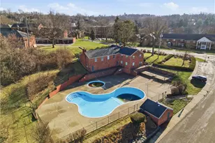 1110 Chatham Park Dr, Scott Township, PA 15216 - Photo 49