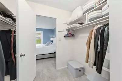 1110 Chatham Park Dr #E, Scott Township, PA 15216 - Photo 21