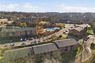 1110 Chatham Park Dr, Scott Township, PA 15216 - Photo 25