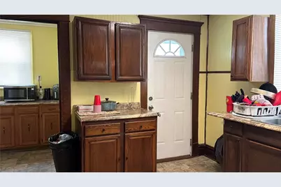 304 Spruce Avenue, Sharon, PA 16146 - Photo 9