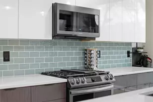 5228 Dresden Wy, Pittsburgh, PA 15201 - Photo 9