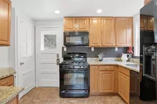 502 Weyman Rd, Pittsburgh, PA 15236 - Photo 11