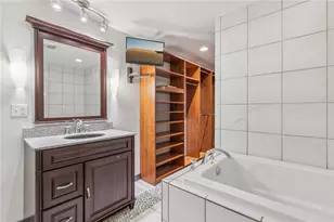 2007 Garrick Dr, Pittsburgh, PA 15235 - Photo 31