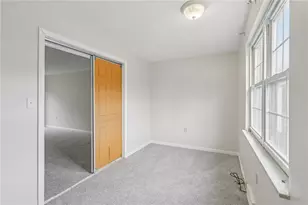 2007 Garrick Dr, Pittsburgh, PA 15235 - Photo 7