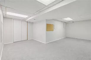 2007 Garrick Dr, Pittsburgh, PA 15235 - Photo 35