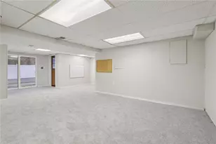 2007 Garrick Dr, Pittsburgh, PA 15235 - Photo 33