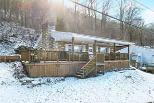 447 Lake Side Rd, Addison Boro, PA 15411 - Photo 1