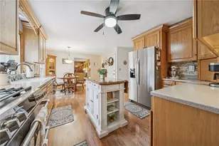 4 Dartmouth Dr, Hempfield Township, PA 15601 - Photo 9