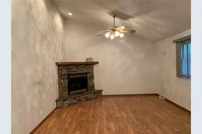 2660 Glenny Lane, West Mifflin, PA 15122 - Photo 7