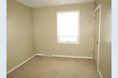 165 Oakdale Dr, Zelienople, PA 16063 - Photo 33