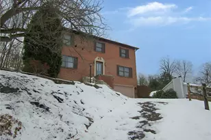 165 Oakdale Dr, Zelienople, PA 16063 - Photo 3