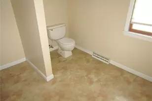 165 Oakdale Dr, Zelienople, PA 16063 - Photo 41