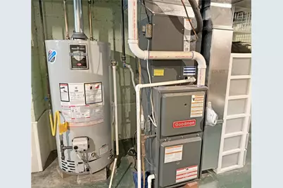 231 E Meyer Ave, New Castle, PA 16105 - Photo 17