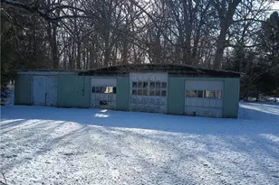 35 Sherrard Ave, Hempfield Township, PA 16125 - Photo 3