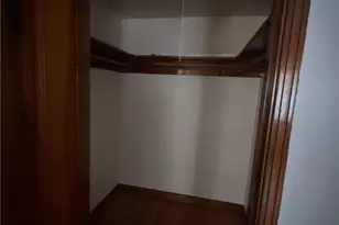 5839 Darlington Rd, Pittsburgh, PA 15217 - Photo 9