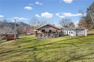 2 Lakeside Dr, Evans City, PA 16033 - Photo 5