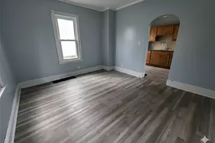 703 French St, Farrell, PA 16121 - Photo 3