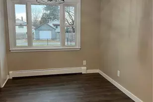 215 Martin Ave, Ellport Boro, PA 16117 - Photo 5